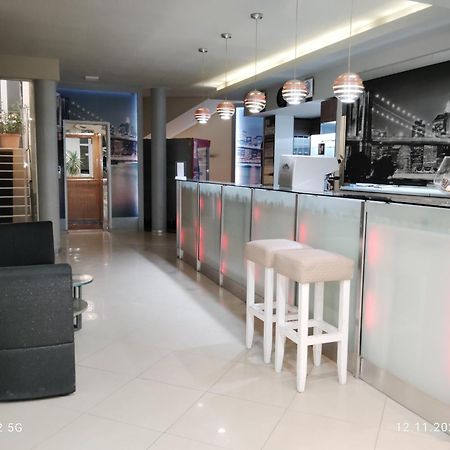 Danita Apartments & Diva Restaurant Bbq&Pool Bar Warna Exterior foto
