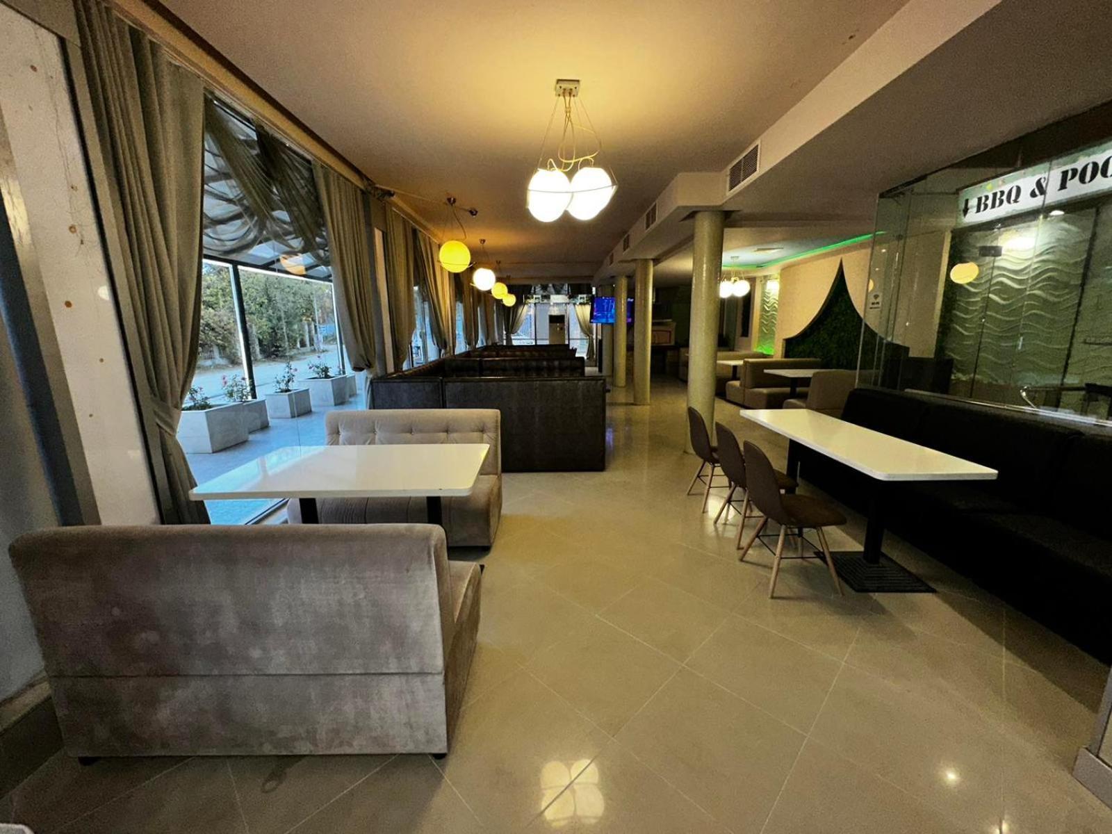 Danita Apartments & Diva Restaurant Bbq&Pool Bar Warna Exterior foto