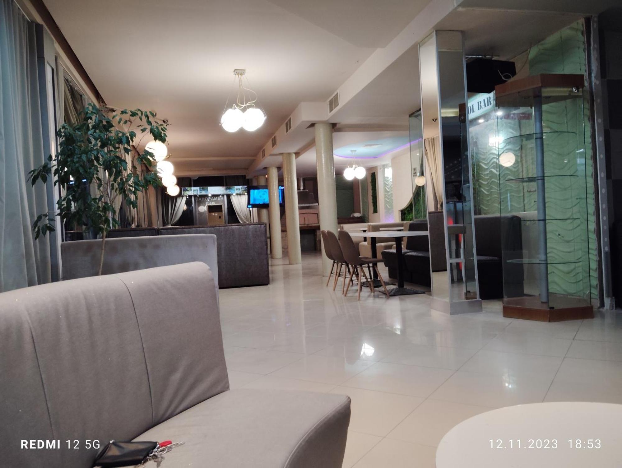 Danita Apartments & Diva Restaurant Bbq&Pool Bar Warna Exterior foto