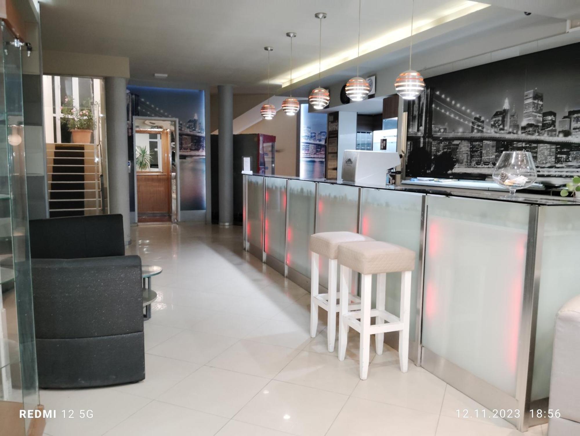 Danita Apartments & Diva Restaurant Bbq&Pool Bar Warna Exterior foto